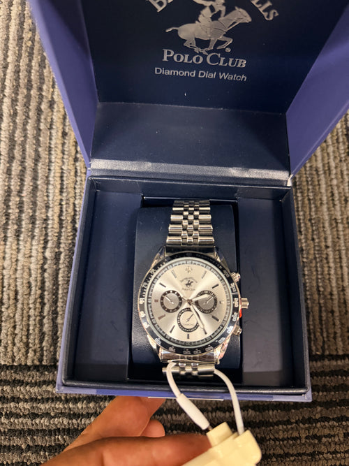 Diamond dial watch